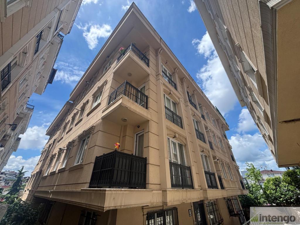 SANCAKTEPE SARI KONAKLAR SİTESİ'NDE SATILIK DUBLEKS DAİRE (Y-1830)