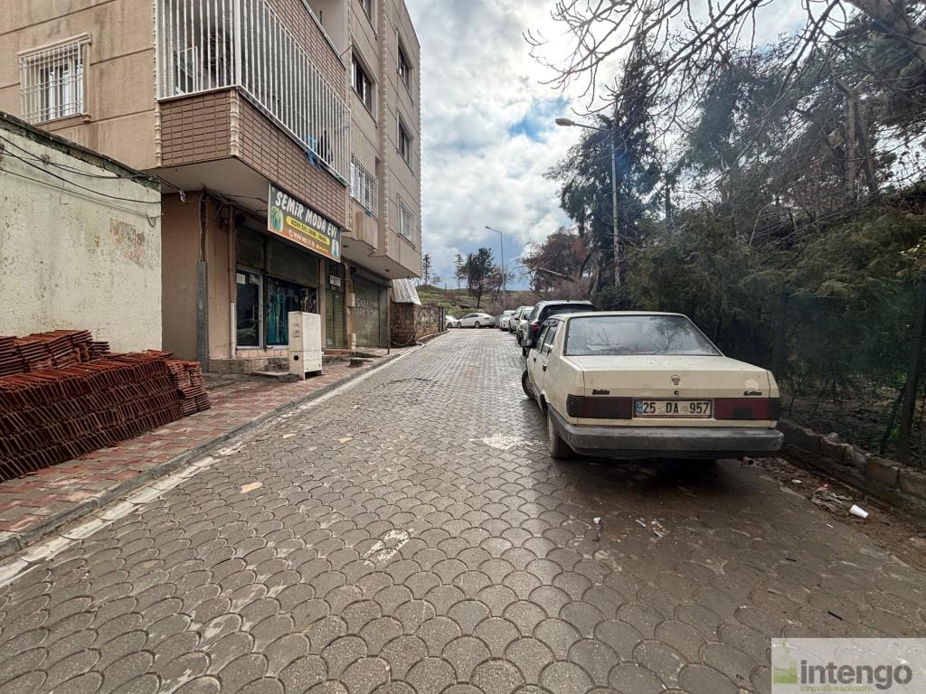 KIZILTEPE TEPEBAŞI MAHALLESİ'NDE SATILIK İMARLI ARSA (QNB-7518)