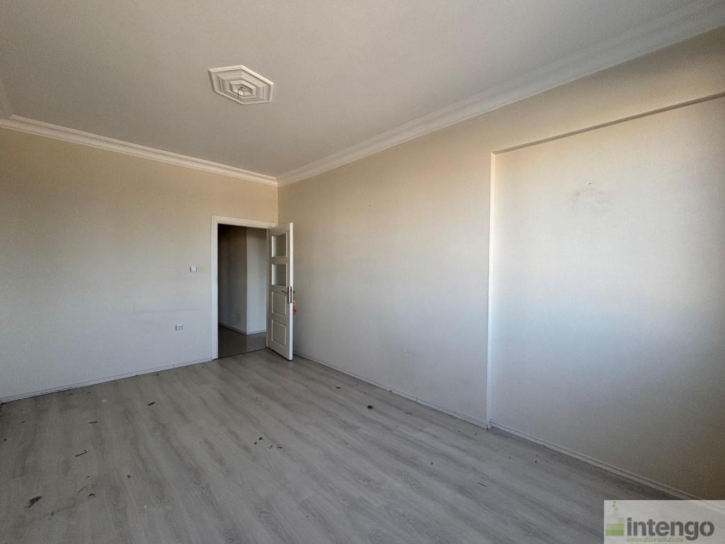 İLKADIM KIRAN MAHALLESİ'NDE SATILIK DAİRE (QNB-7666)