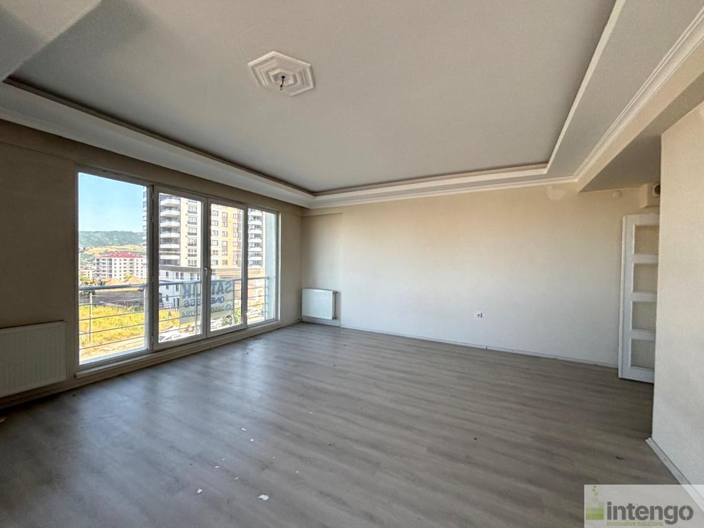 İLKADIM KIRAN MAHALLESİ'NDE SATILIK DAİRE (QNB-7666)