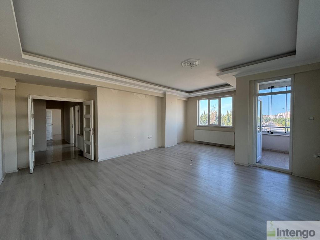 İLKADIM KIRAN MAHALLESİ'NDE SATILIK DAİRE (QNB-7666)
