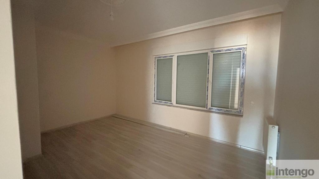 ODUNPAZARI EMEK MAHALLESİ'NDE SATILIK DAİRE (18393)