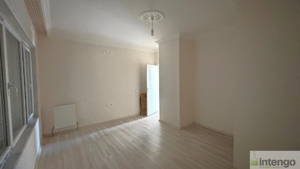 ODUNPAZARI EMEK MAHALLESİ'NDE SATILIK DAİRE (18393)