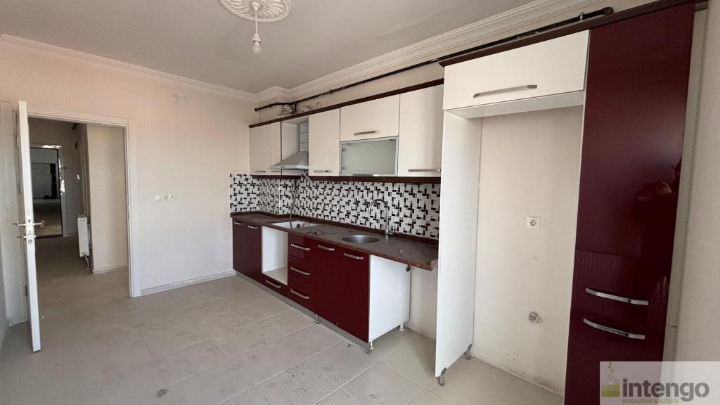 ODUNPAZARI EMEK MAHALLESİ'NDE SATILIK DAİRE (18393)