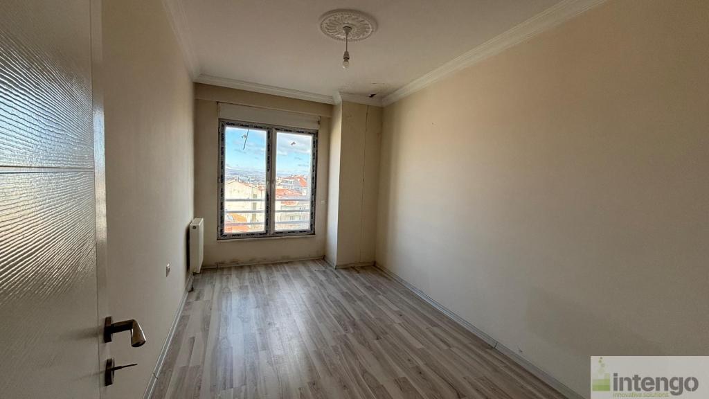 ODUNPAZARI EMEK MAHALLESİ'NDE SATILIK DAİRE (18393)