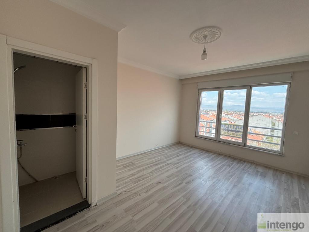 ODUNPAZARI EMEK MAHALLESİ'NDE SATILIK DAİRE (18406)