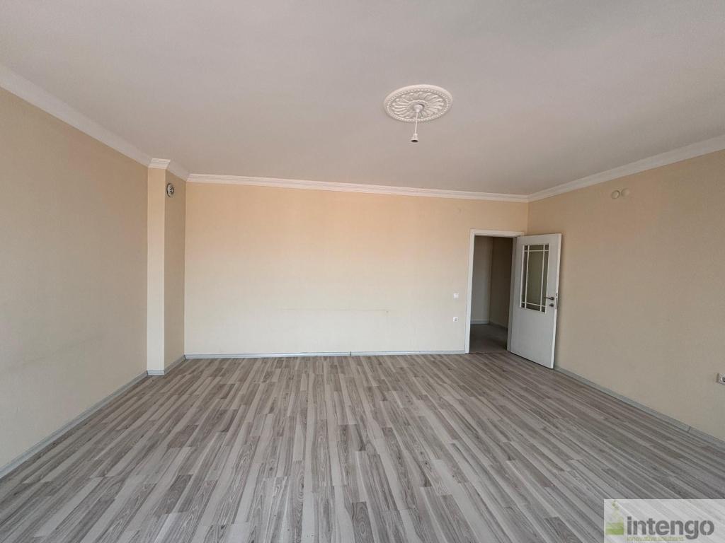 ODUNPAZARI EMEK MAHALLESİ'NDE SATILIK DAİRE (18406)