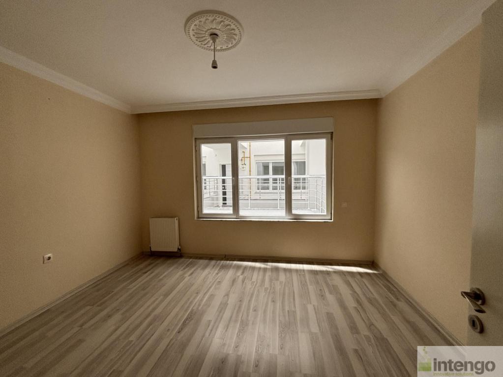 ODUNPAZARI EMEK MAHALLESİ'NDE SATILIK DAİRE (18406)