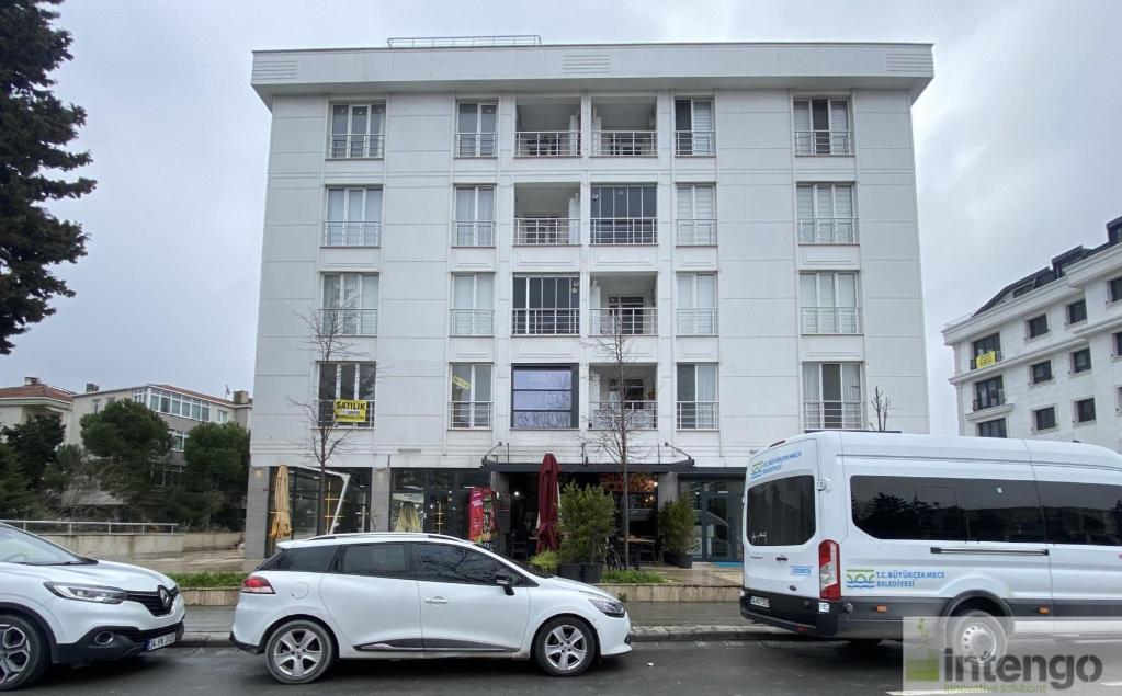 BÜYÜKÇEKMECE FATİH MAHALLESİ'NDE SATILIK DAİRE (DS-3906)