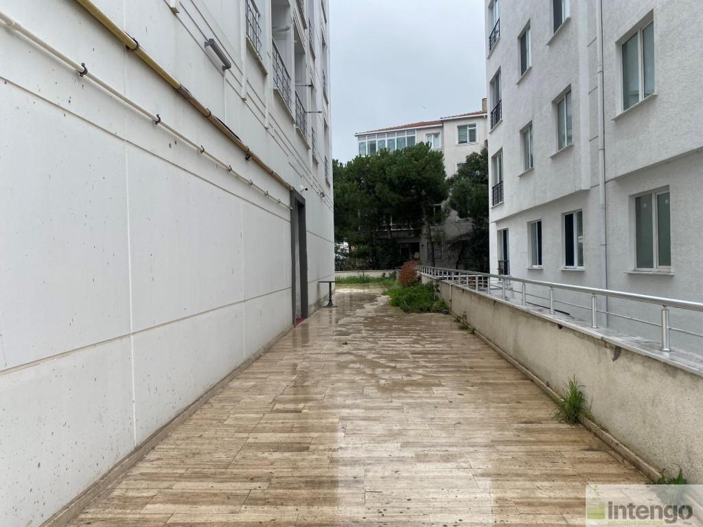 BÜYÜKÇEKMECE FATİH MAHALLESİ'NDE SATILIK DAİRE (DS-3906)