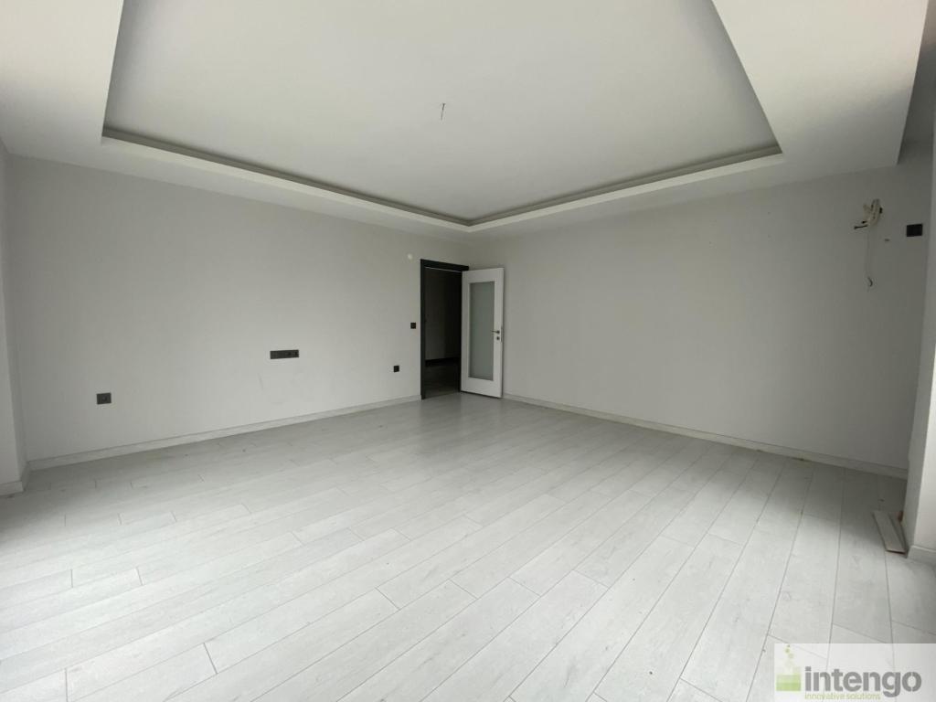 BÜYÜKÇEKMECE FATİH MAHALLESİ'NDE SATILIK DAİRE (DS-3906)