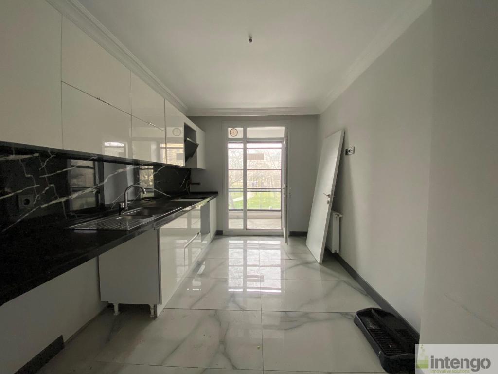 BÜYÜKÇEKMECE FATİH MAHALLESİ'NDE SATILIK DAİRE (DS-3906)
