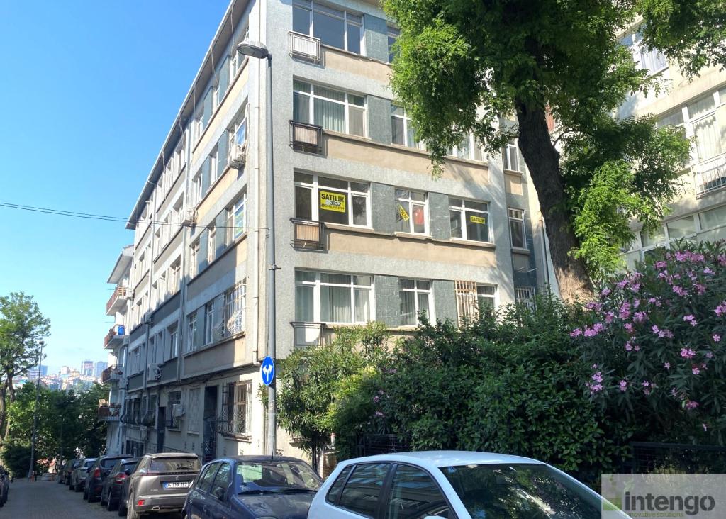 BEŞİKTAŞ VİŞNEZADE MAHALLESİ'NDE SATILIK DAİRE (DS-3932)