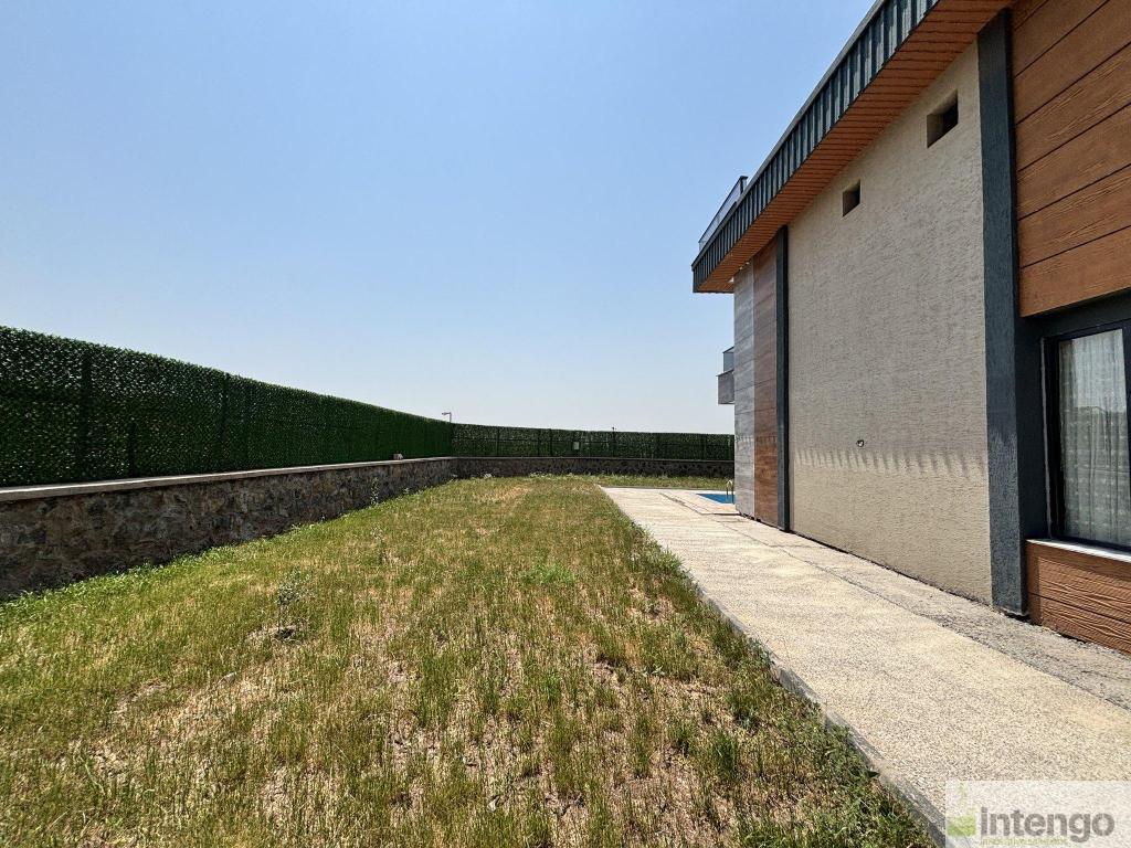 SUR BLUE GARDEN SİTESİ'NDE SATILIK VİLLA (404) — foto 3