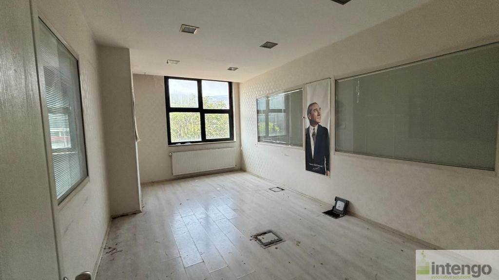 OSMANGAZİ FALCON İŞ MERKEZİ'NDE SATILIK BÜRO (329)
