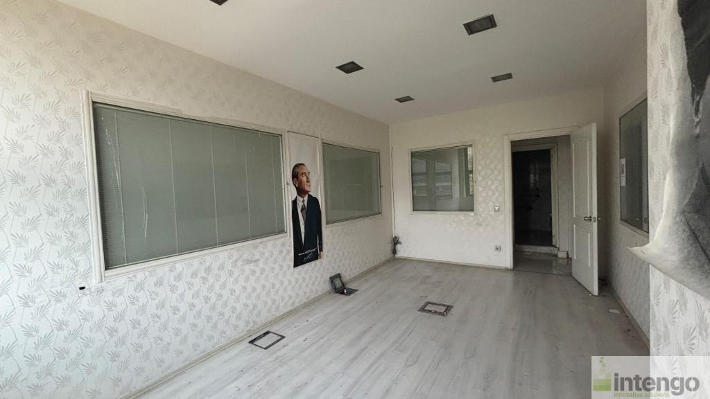 OSMANGAZİ FALCON İŞ MERKEZİ'NDE SATILIK BÜRO (329)
