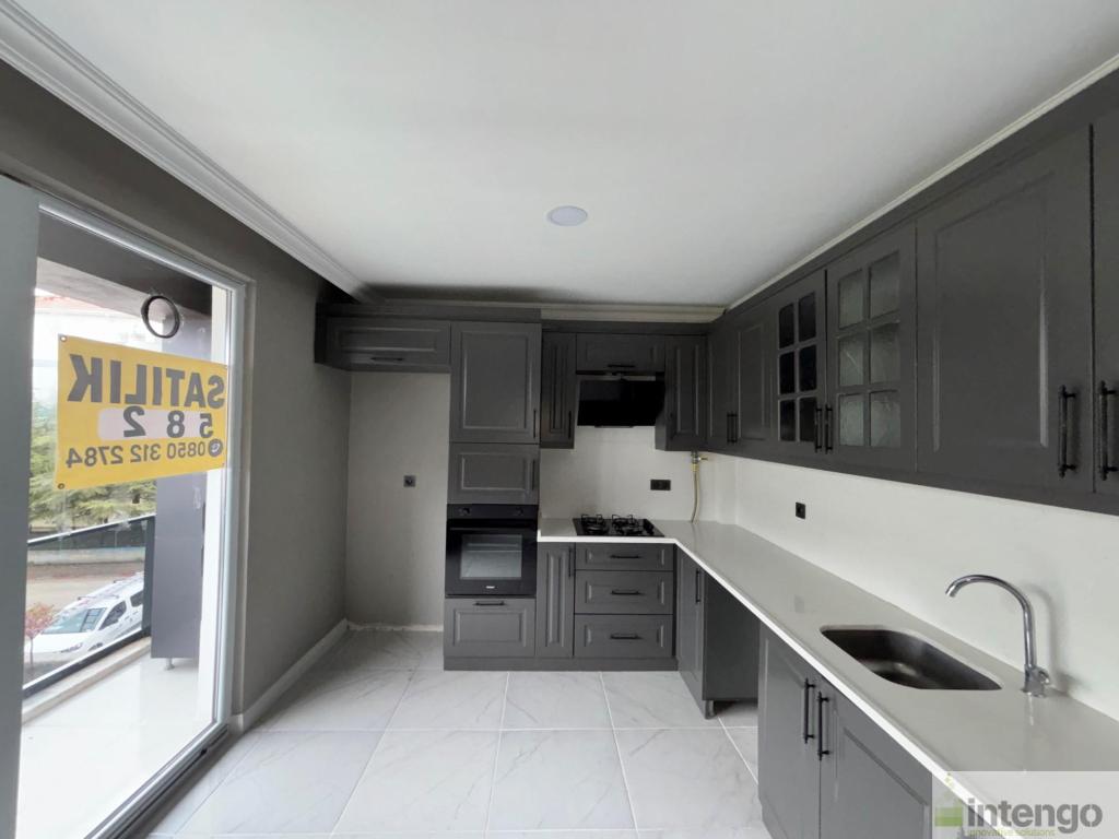 BİLECİK MERKEZ ERGUVAN EVLERİ'NDE SATILIK DAİRE (582)