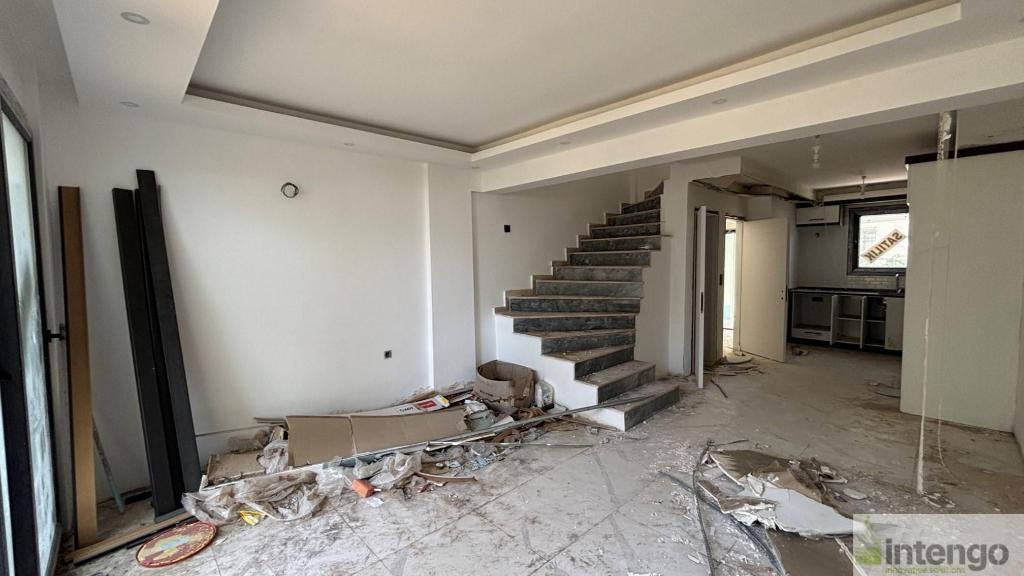 FETHİYE ÇAMKÖY MAHALLESİ'NDE SATILIK TRİPLEKS VİLLA (280)
