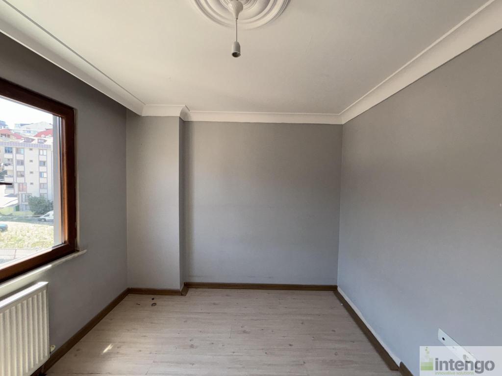 EYÜPSULTAN ESENTEPE MAHALLESİ PARK EVLERİ'NDE SATILIK DAİRE (710)