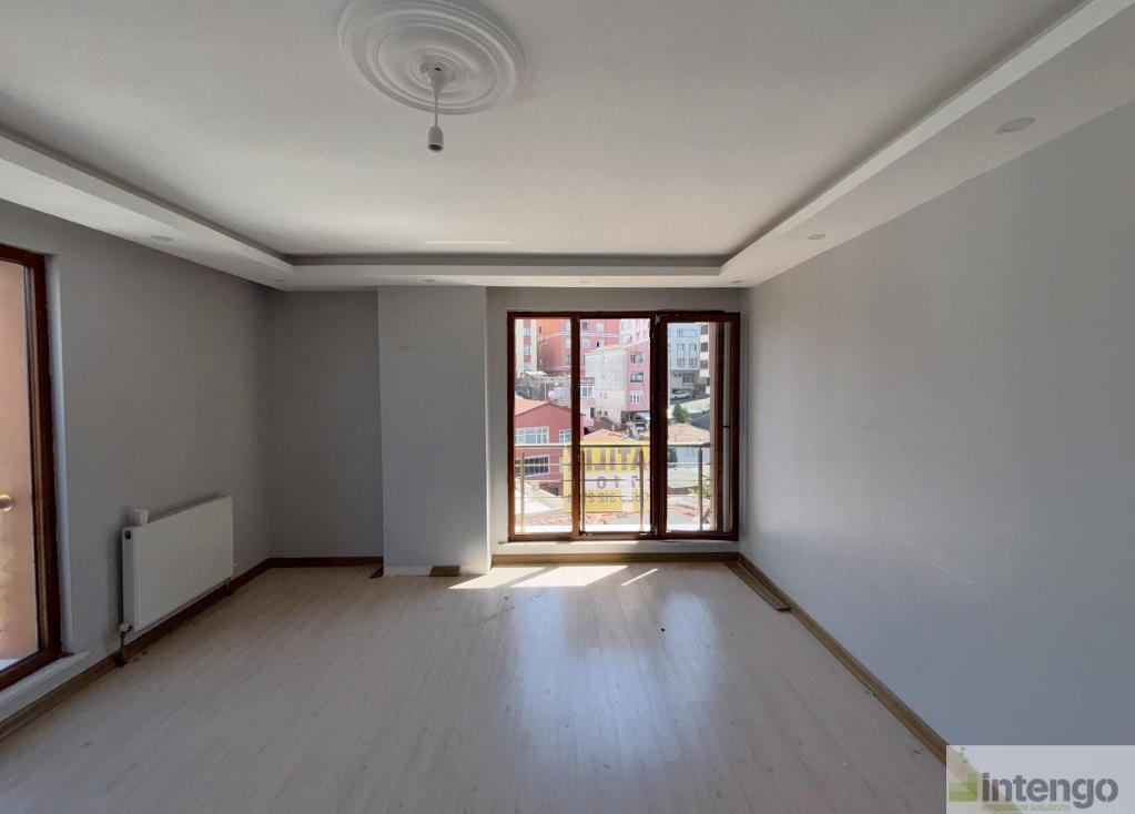 EYÜPSULTAN ESENTEPE MAHALLESİ PARK EVLERİ'NDE SATILIK DAİRE (710)
