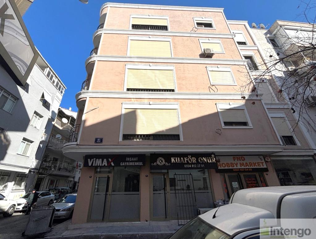 KONAK GÜZELYALI MAHALLESİ'NDE SATILIK DAİRE (239)