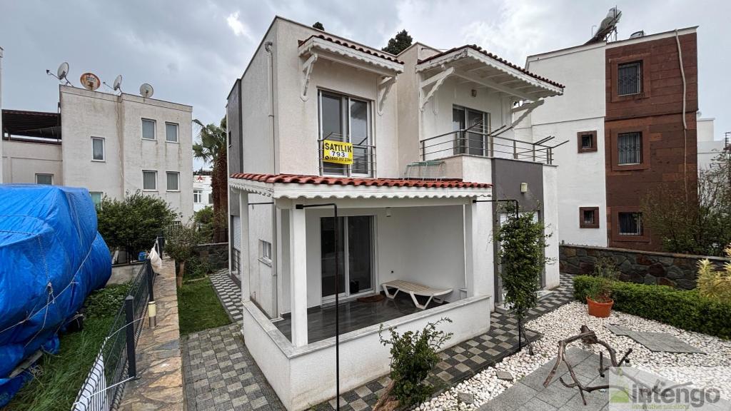 BODRUM BAHÇELİEVLER MAHALLESİ'NDE SATILIK DUBLEKS VİLLA (793)