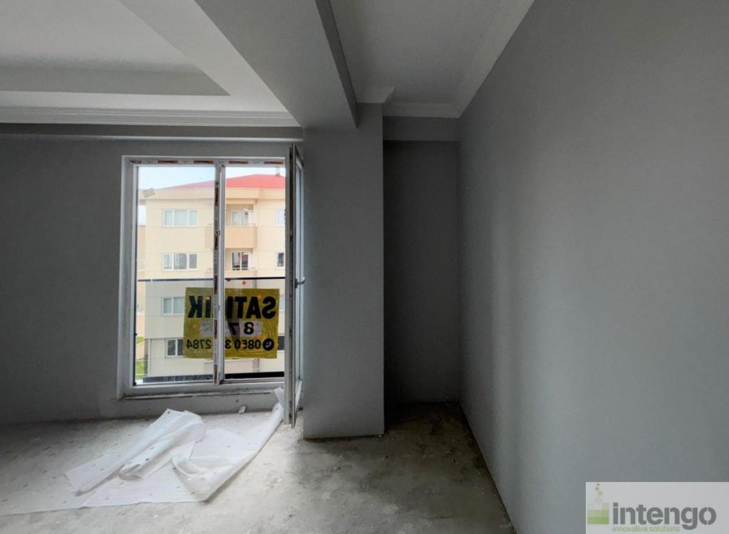 ÇAYIROVA EMEK MAHALLESİ'NDE SATILIK DAİRE (872)