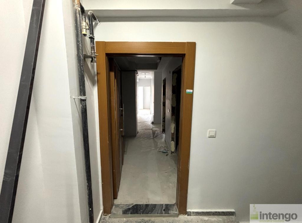ÇAYIROVA EMEK MAHALLESİ'NDE SATILIK DAİRE (872)