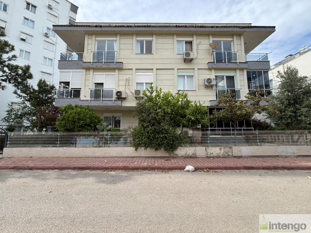 MURATPAŞA GÜZELOBA MAHALLESİ'NDE SATILIK DAİRE (876)