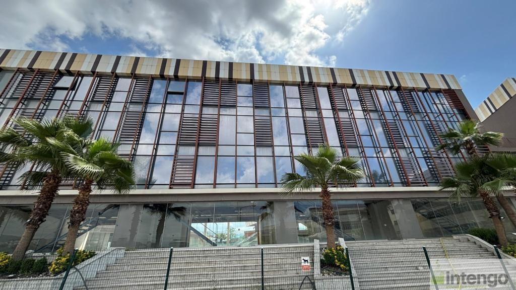 BORNOVA 4S İŞ MERKEZİ'NDE SATILIK OFİS (938)