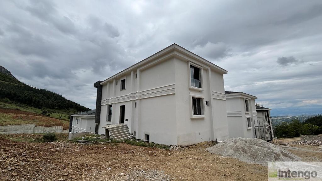 PAMUKKALE ZEYTİNKÖY MAHALLESİ'NDE SATILIK TRİPLEKS VİLLA (940)