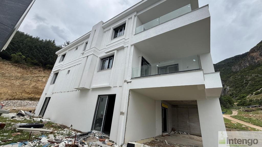 PAMUKKALE ZEYTİNKÖY MAHALLESİ'NDE SATILIK TRİPLEKS VİLLA (940)