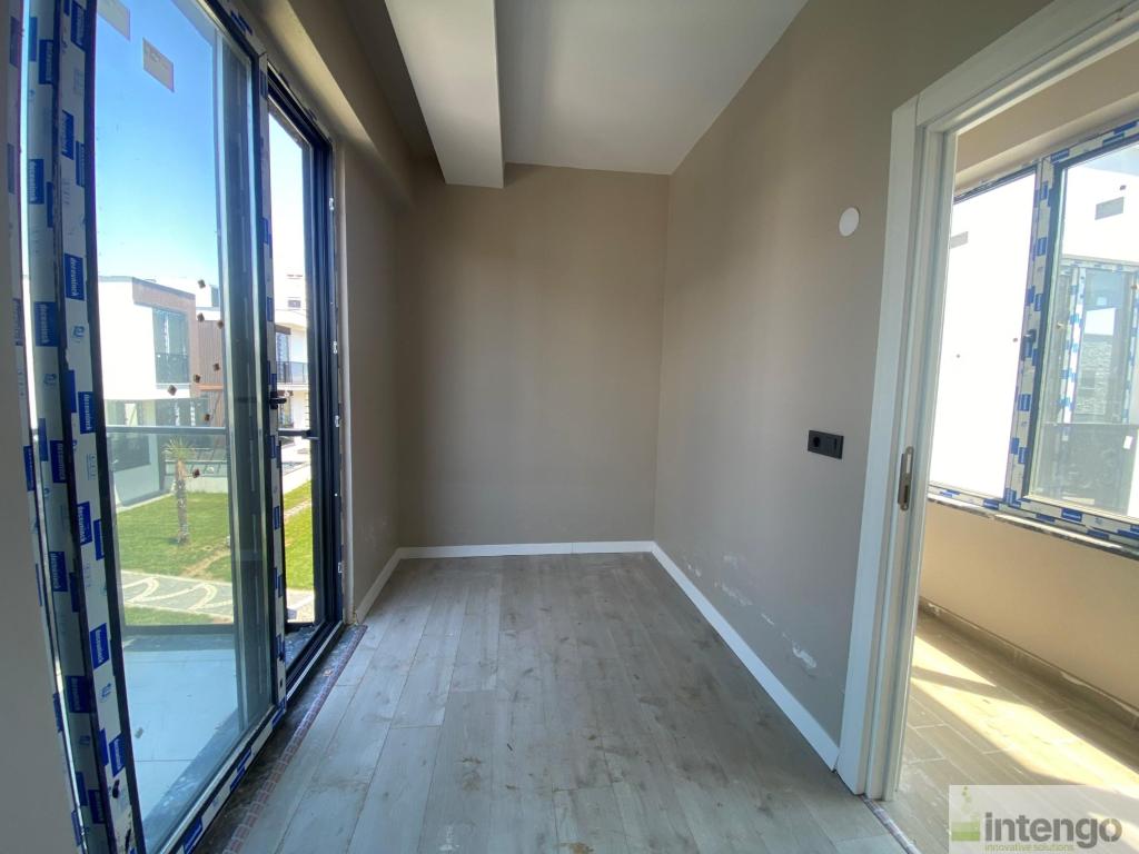 SÜLEYMANPAŞA PARADISE 5 VİLLALARI'NDA SATILIK TRİPLEKS VİLLA (951)