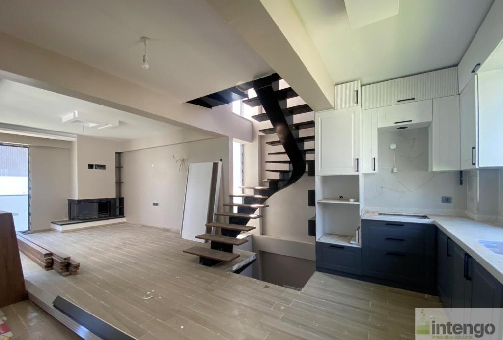 SÜLEYMANPAŞA PARADISE 5 VİLLALARI'NDA SATILIK TRİPLEKS VİLLA (951)