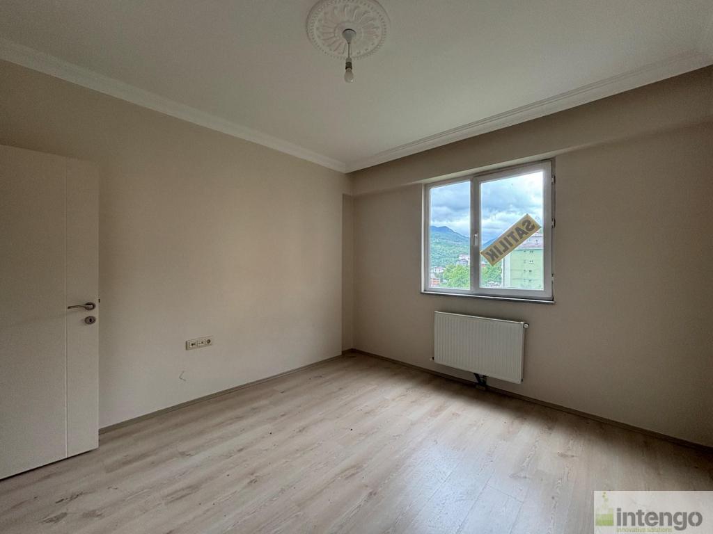 ARTVİN KÜRE MAHALLESİ'NDE SATILIK DAİRE (952)