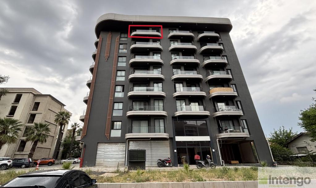 BORNOVA KAZIM DİRİK MAHALLESİ'NDE SATILIK OFİS (926)