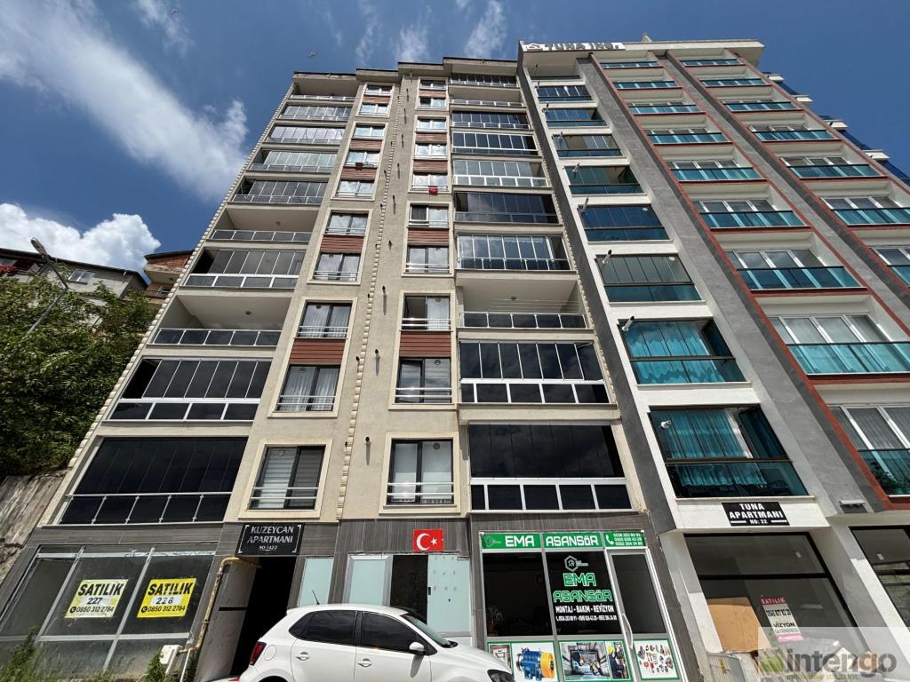 GİRESUN MERKEZ MEHMET İZMEN CADDESİ'NDE SATILIK DÜKKAN (228)