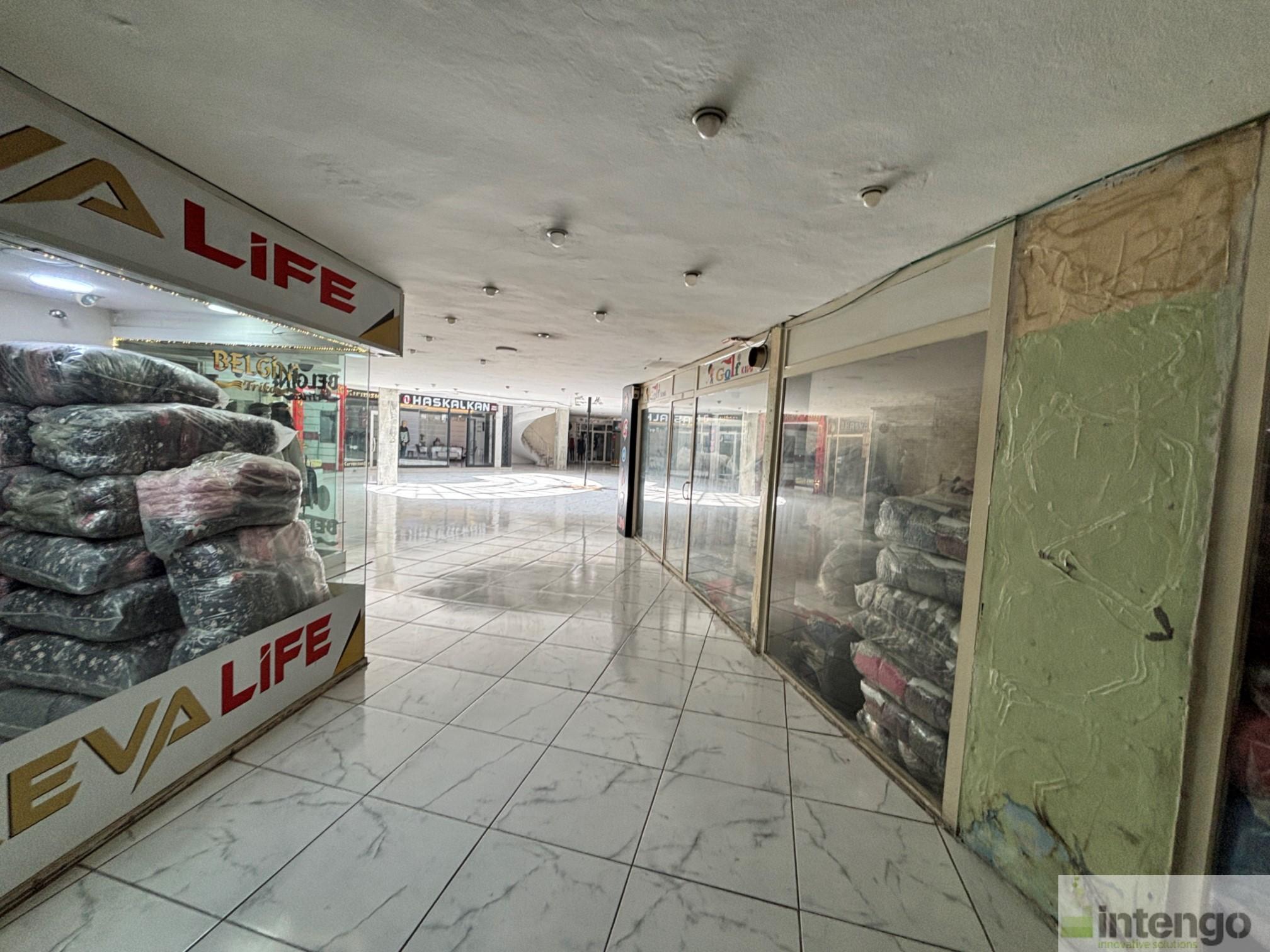 https://refiles.intengo.com/images/real-estate/133/5716/70d94345-e61d-49cd-87dc-00501370d8a6.jpg