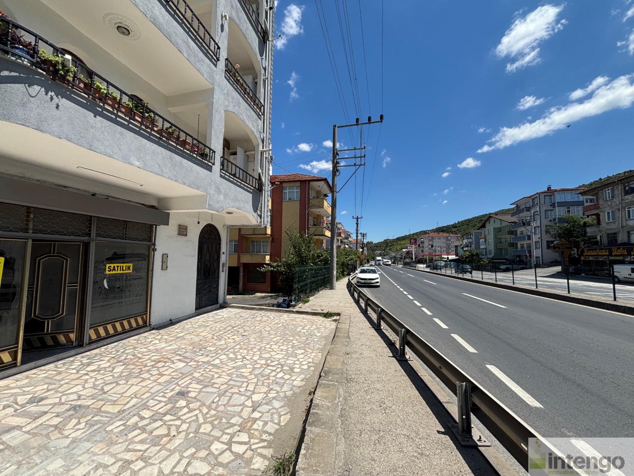 https://refiles.intengo.com/images/real-estate/133/5721/03d989dc-7397-4998-b76a-f056b12f04f5.jpg