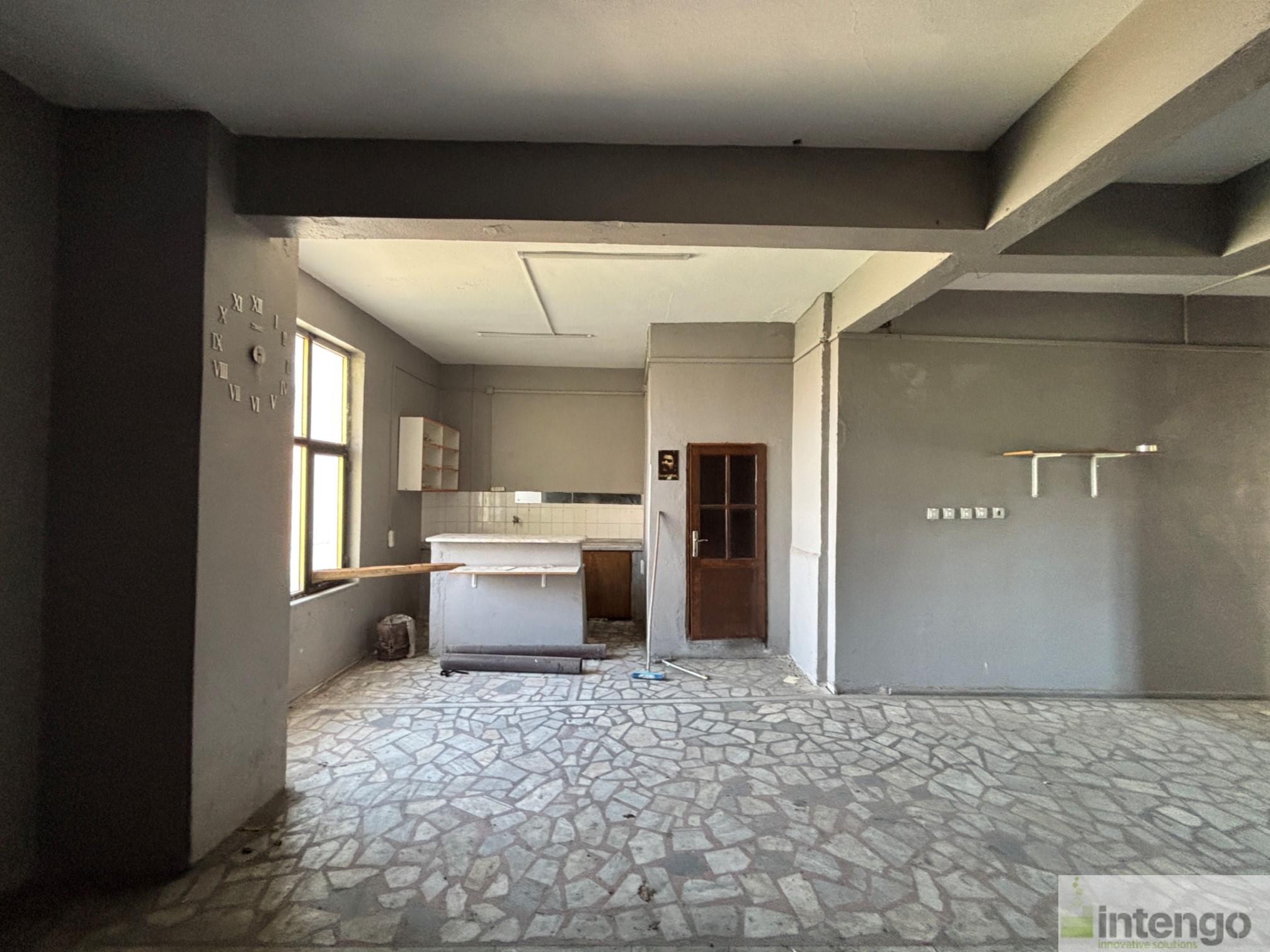 https://refiles.intengo.com/images/real-estate/133/5721/791452c2-5464-474e-8b80-242c21a285b4.jpg