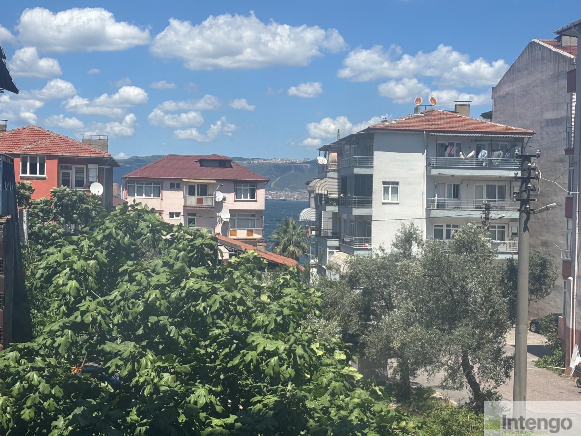 https://refiles.intengo.com/images/real-estate/133/5721/c8dbe550-5ce4-4355-a685-f27ac1eccddf.jpg