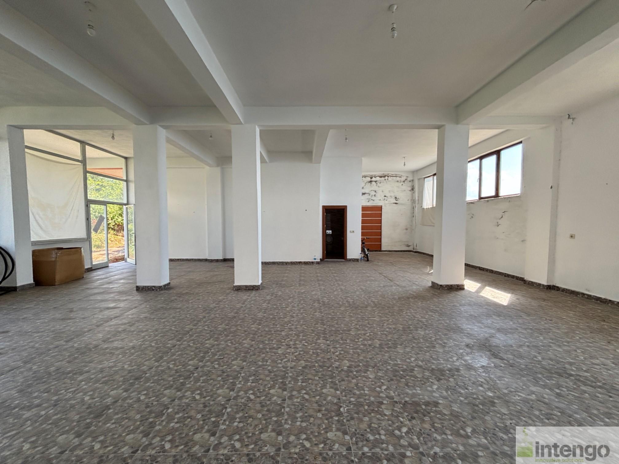 https://refiles.intengo.com/images/real-estate/133/5986/79a9a8d7-c2a6-4701-a2a3-668b2d2cac4f.jpg