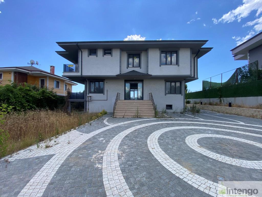 SİLİVRİ SANCAKTEPE MAHALLESİ'NDE SATILIK TRİPLEKS VİLLA (562) — foto 3