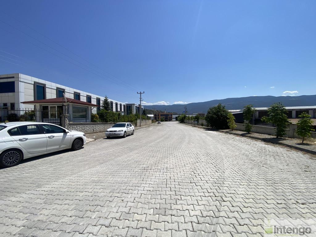 TOSYA KURTBELİ OSB'DE SATILIK FABRİKA BİNASI (542)