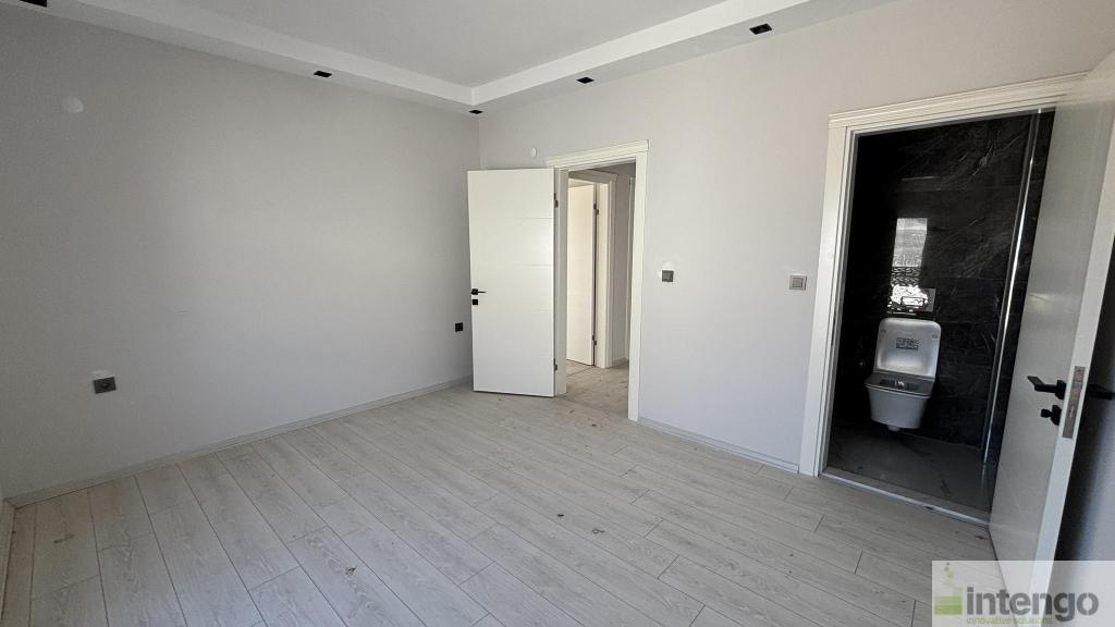 ALİAĞA YALI MAHALLESİ'NDE SATILIK TRİPLEKS VİLLA (576) — foto 9