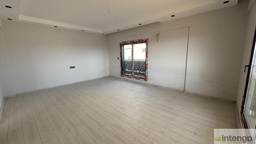 ALİAĞA YALI MAHALLESİ'NDE SATILIK TRİPLEKS VİLLA (576) — foto 4