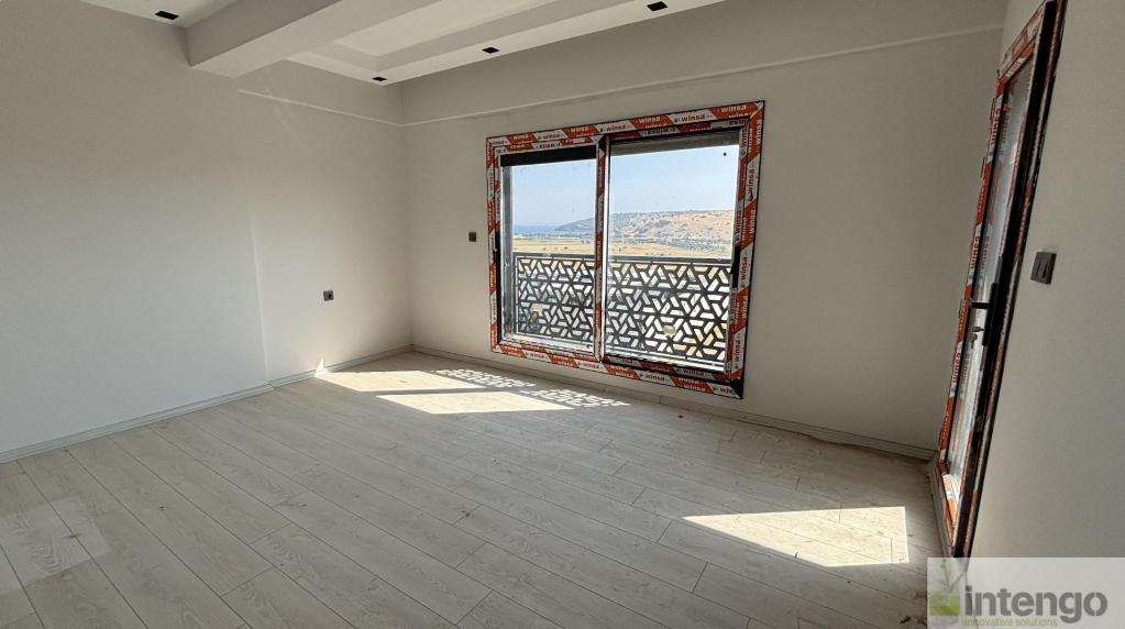 ALİAĞA YALI MAHALLESİ'NDE SATILIK TRİPLEKS VİLLA (576) — foto 13
