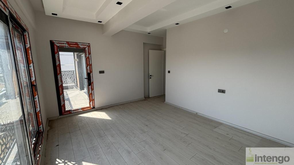 ALİAĞA YALI MAHALLESİ'NDE SATILIK TRİPLEKS VİLLA (576) — foto 14
