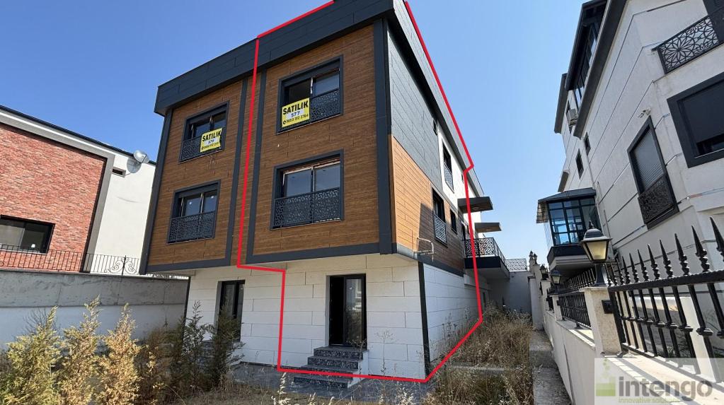 ALİAĞA YALI MAHALLESİ'NDE SATILIK TRİPLEKS VİLLA (577) — foto 2