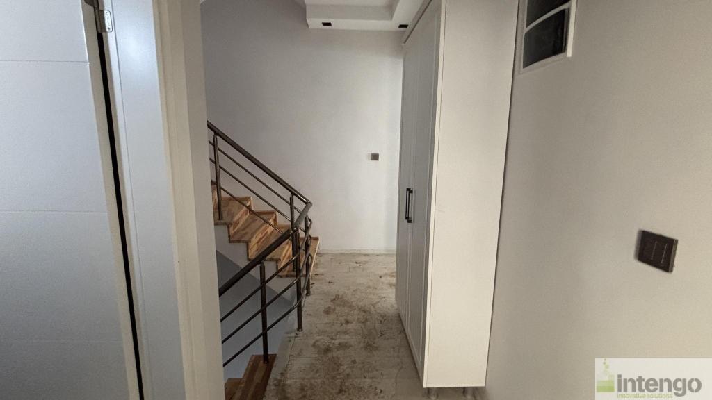 ALİAĞA YALI MAHALLESİ'NDE SATILIK TRİPLEKS VİLLA (578) — foto 18